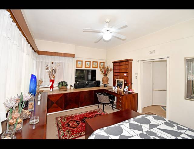 3 BEDROOM APARTMENT FOR SALE IN PARKTOWN